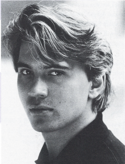 1994-1995 Season: Dimitri Hvorostovsky, baritone & Mikhail Arkadiev, piano
